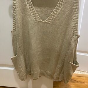 Women's V-Neck Sweater Vest - Tan